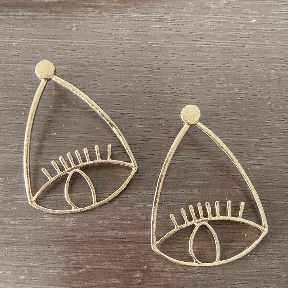 Vintage Gold Eye Minimalist Triangle Earrings!